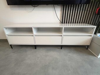 TV skříňka bílá vysoký lesk 150 x 30 x 44,5 cm kompozitní dř - 6