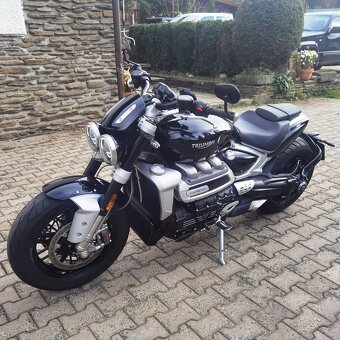 2022 Triumph Rocket 3 R Phantom Black QuickShifter - 6