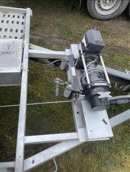 Bržděný přívěs - 6