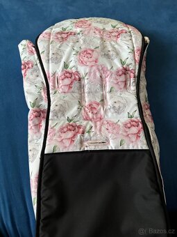 Nepadající deka s podložkou - 6