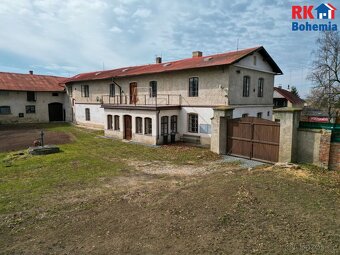 Prodej rodinného domu s pozemky o celkové výměře 4945 m2 v o - 6