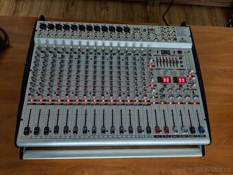Prodám powermix Behringer 2x400W - 6