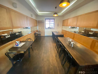 Prodej domu s restaurací a byty Přerov Dluhonská - 6
