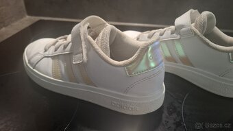 Tenisky Adidas Grand Court velikost 33 - 6