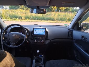 Hyundai i30 1.4i 16v - 6