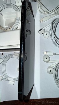 PRODÁM IPhone 11 Pro Max 256 GB Midnight Green - 6