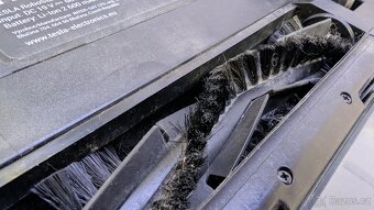 Robotický Vysavač TESLA - 6