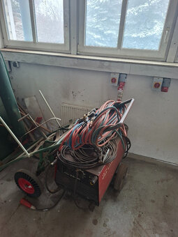 Dílenské vybavení - 6