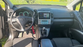 Toyota Corolla Verso - 6