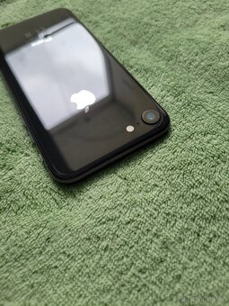 iPhone 8 64gb stav baterie 95% - 6