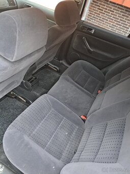 Volkswagen Golf 4 - 1.6i 74kw Nová STK - 6