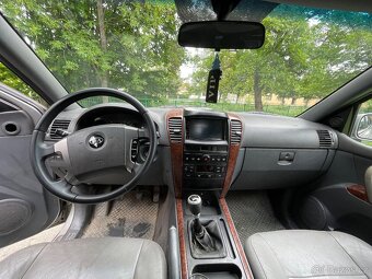 Kia Sorento 2.5crdi 103kw 4x4 - 6