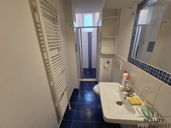 Nabízíme k dlouhodobému pronájmu byt 1+1 na Stromořadní v Bř - 6