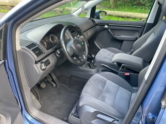 Volkswagen Touran 2.0TDI 103Kw Šíbr - Xenony - 6