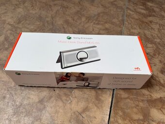 Sony Ericsson W550i - 6