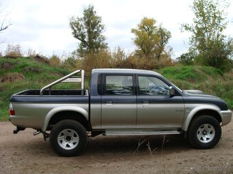 Mitsubishi L200, 2,5 TD 85 kw 4x4 rok 2005 - 6