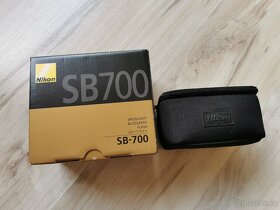 Blesk Nikon SB-700 - 6