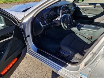 BMW 523i manuál, CZ, velký servis, NAVI, PDC - 6