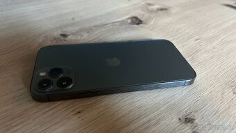 Apple iPhone 12 Pro 128GB, příslušenství, 6600Kč - 6