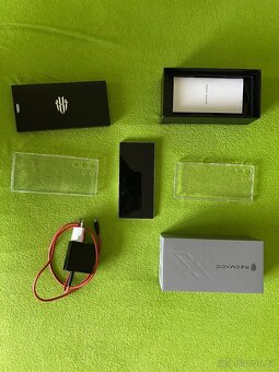 RM 10 Pro - nejvýkonnější mobil na trhu - 6