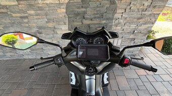 Yamaha Xmax 300 - 6