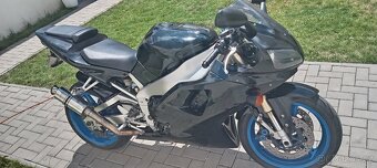 Yamaha yzf r1 - 6