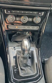 Volkswagen Touran 2.0 Tdi - 6
