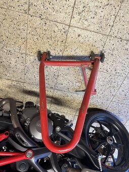 Ducati Monster 796 - 6