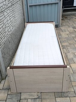 Prodám postel + Matrací ZDARMA - 6