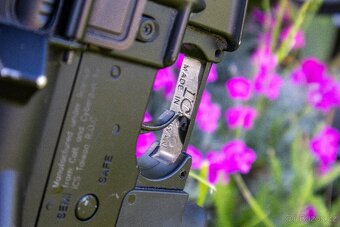 ICS M4A1 CARBINE (ICS-20) Airsoft AEG - 6