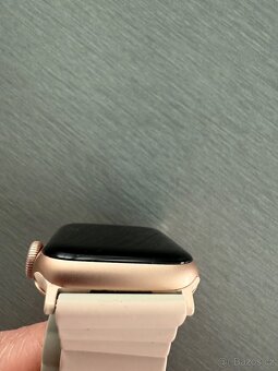 Apple Watch Series 6 40mm Zlatý hliník - 6