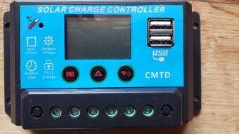 Solární regulátor 20A nabíjení s LCD displejem 12V24V Auto - 6