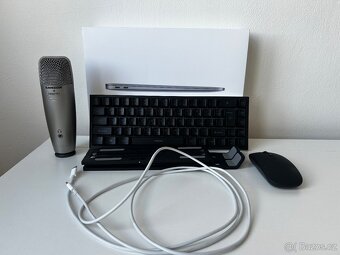 🖥️ MacBook Air M1 jen 30 cyklů, baterie 98 % + dárky - 6