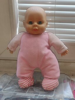 Starý dětský kočárek, panenky, hračky - 6