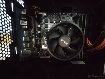 AMD Radeon Herní počítač - 6