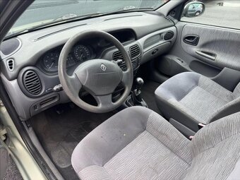 Renault Mégane 1,6 (2001) - 6