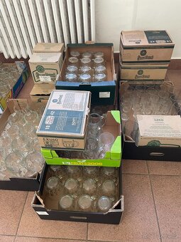 Pivní sklo 340 ks, Nealko sklo 60 ks. 10.000,- nebo 35,-/ks - 6
