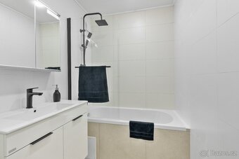 Prodej bytu 5+1 91 m² po rekonstrukci s krásným výhledem - 6