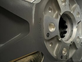 Nové MINI zimní komplety R15 Pirelli - 6