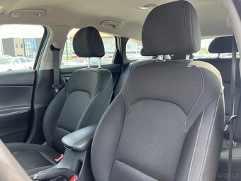 Hyundai i30 ČR1.Maj.DPHServis,228tkm,cena s DPH - 6