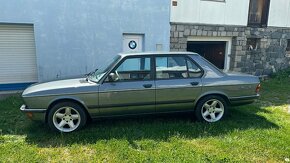 BMW 520i E 28 RV 1987  TOP STAV - schadov line - 6