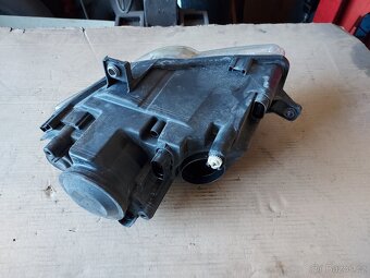 přední světla na VW Passat B6 - 6