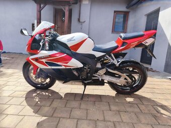 Honda CBR 1000RR Fireblade - 6