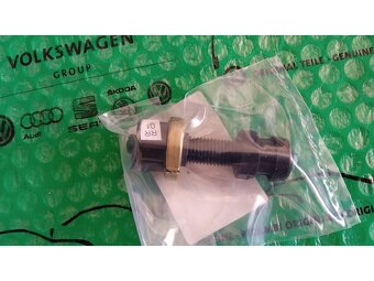 spínač brzdových světel Škoda Favorit , Felicia 6U0945515A - 6