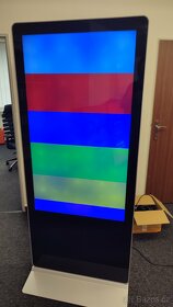 Informační stojanový kiosek 55" - 6