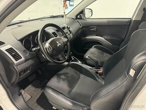 Mitsubishi Outlander 4x4, 7 míst, 2012 - 6