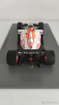 F1 Redbull RB16B Verstappen GP Turecka 2021 Spark 1:18 - 6