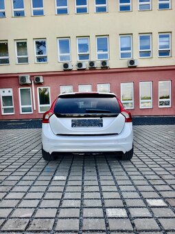 Volvo V60 2.4D D6/208kwPlug-in Hybrid,Summum,AWD, pěkný vůz - 6