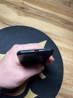 Apple iPhone SE (2022) — 64 GB Baterie 89% + 6měsíců záruky - 6