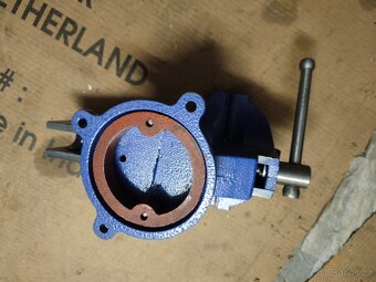 Svěrák stolní 150 mm otočný - 6